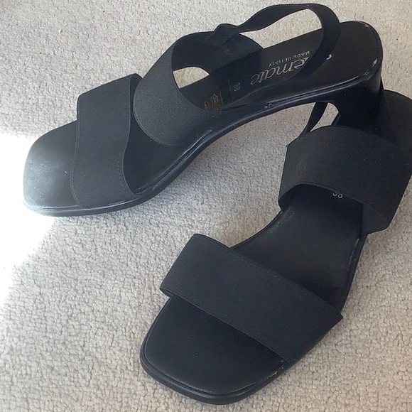 Black heels - Picture 2 of 10